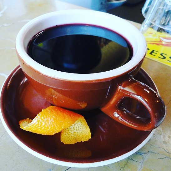 Vin Chaud is back and just in time to cheer you up on a gloomy Seattle Sunday! #cafepresseseattle #vinchaude #casualfrenchdining